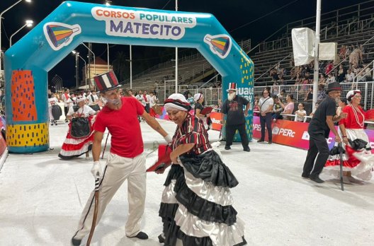 Volvieron los Corsos Populares Matecito con todo el brillo y la fiesta del arte murguero
